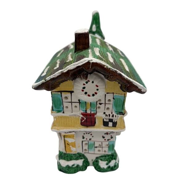 Belco Deco Ceramic Mountain Lodge Christmas Village House - Picture 3 of 7